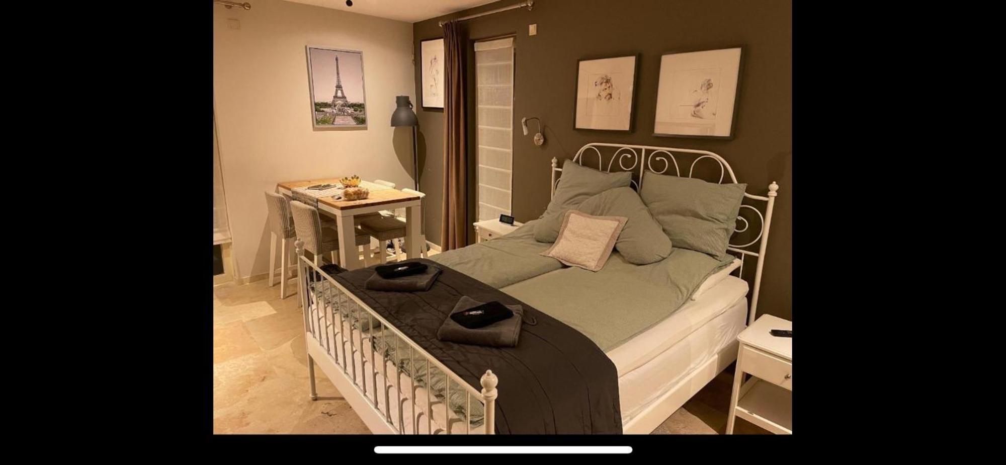 B&B Maison Saint Tropez Эйндховен Номер фото