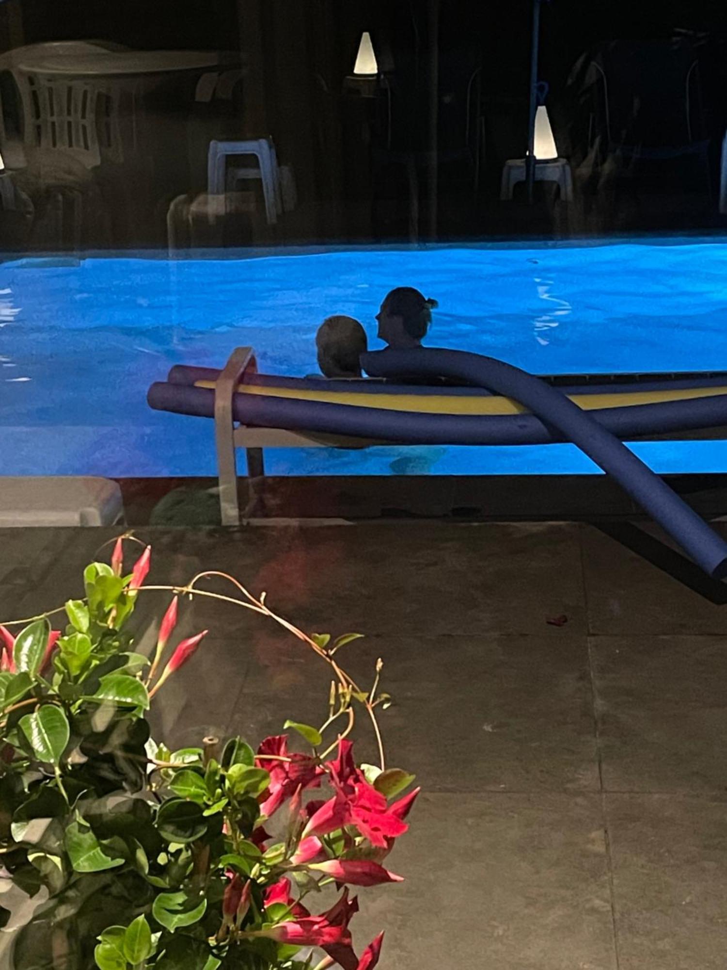 B&B Maison Saint Tropez Эйндховен Экстерьер фото